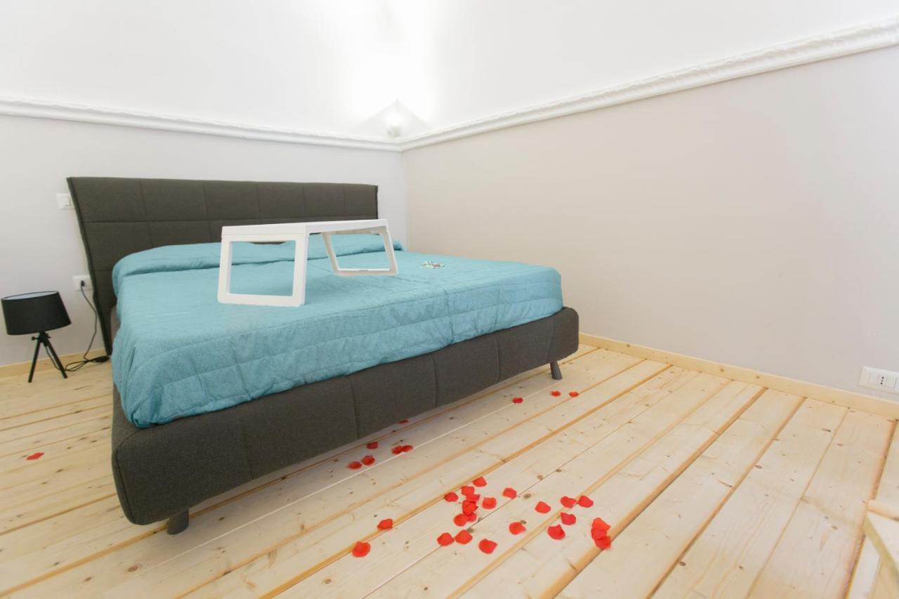 Anticaglia/24 Bed & Breakfast Napoli Exterior foto